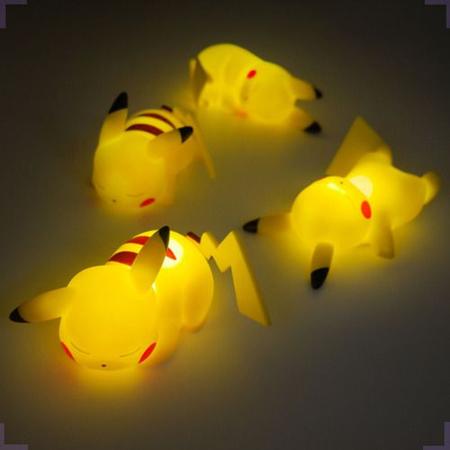 Lâmpada de Cabeceira Pikachu - Pokemon Luz da Noite - Presente Fofo – Akuma  No Mi