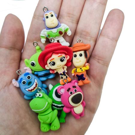 Imagem de Pingentes toy story monstros sa sortidos monte e crie pulseiras divertidas bijuterias 20 unidades