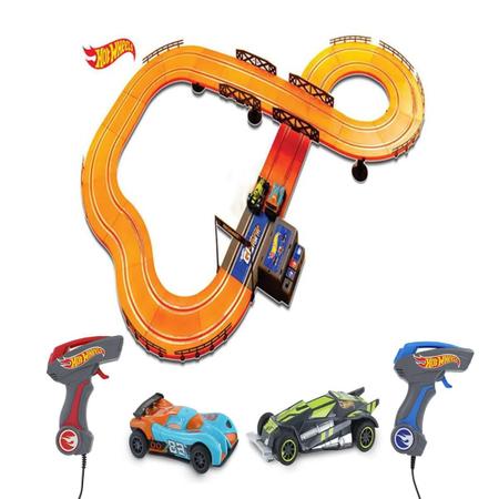 Pista De Corrida Hot Wheels 286Cm Com 2 Carros - Mulitkids em Promoção na  Americanas