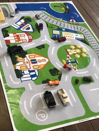 Pista Para Carrinhos HOTCARS Grande Cidade Férias 1,8x1,2m