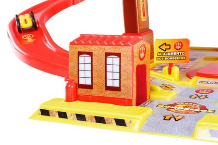 Pista Playset Infantil Posto Corpo de Bombeiros Carrinho e