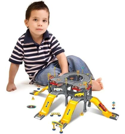 Polibrinq Pista Speedster Double Park 77 Peças Carrinho E Helicoptero -  Playsets - Magazine Luiza