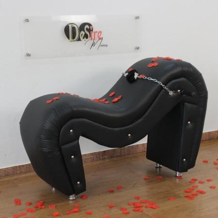 Imagem de Poltrona Cadeira 50 Tons De Cinza Quarto Vermelho Preta Completa