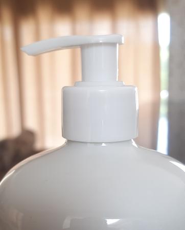 Imagem de Porta álcool gel e sabonete líquido 300 ml - Porcelana Branca