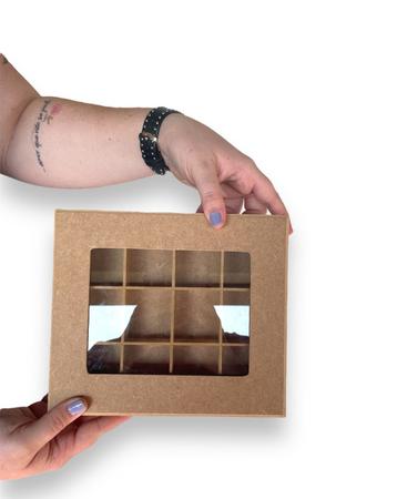 Imagem de Porta Joias Modelo Cômoda Organizador de Anéis e Bijuterias com 12 Divisórias em MDF com tampa em Vidro