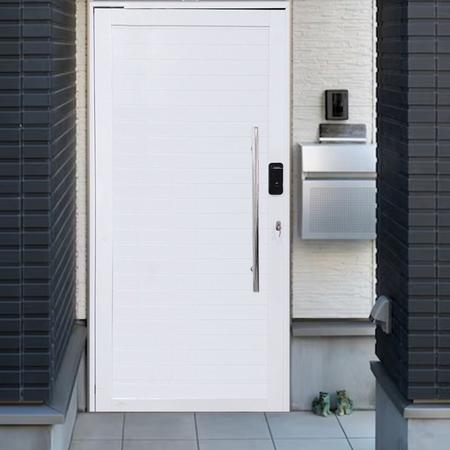 Imagem de Porta Pivotante de Alumínio 210 x 120cm com Puxador e Fechadura Digital 30 Direita Esquadrias Bergam