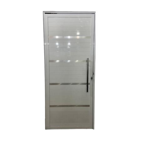 Imagem de Porta Pivotante de Alumínio Lambril 2,10 x 0,80 Com Frisos Esquerda Cor Branco