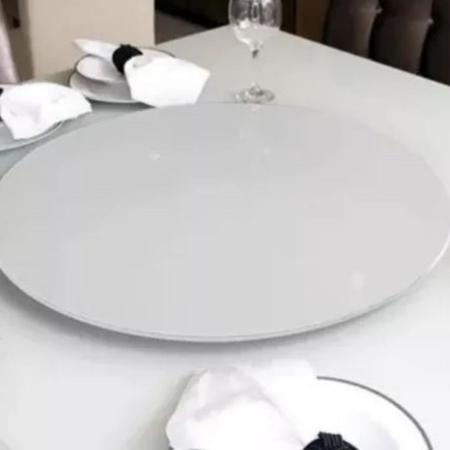 Imagem de Prato Giratório 60Cm Para Mesa De Jantar Com Vidro Off White.