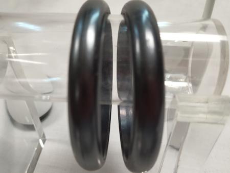 Imagem de pulseira bracelete de acrilico metálico liso kit 2pç preto