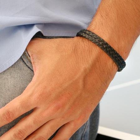 Pulseira Couro Masculina Impressive - Black Edition - Vorax Acessórios Imagem de Pulseira Couro Masculina Impressive - Black Edition