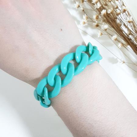 Pulseira Elos de Resina Turquesa Banhada a Ródio - Cassie Imagem de Pulseira Elos de Resina Turquesa Banhada a Ródio