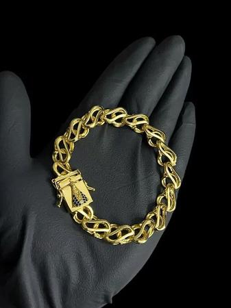 Pulseira Friso S Vazado 12mm Fecho Nossa Senhora Banhado A Ouro 18k - ToJoia18k Imagem de Pulseira Friso S Vazado 12mm Fecho Nossa Senhora Banhado A Ouro 18k