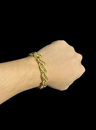 Pulseira Friso S Vazado 12mm Fecho Nossa Senhora Banhado A Ouro 18k - ToJoia18k Imagem de Pulseira Friso S Vazado 12mm Fecho Nossa Senhora Banhado A Ouro 18k