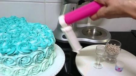 Glow cake com rosas e - Seja Você Também Nosso Cliente