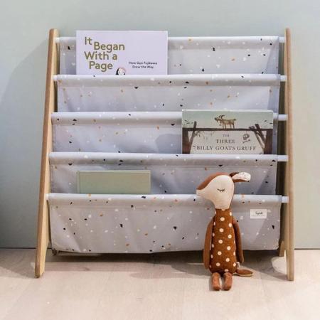 Rack para livros terrazzo cinza - 3 sprouts Imagem de Rack para livros terrazzo cinza - 3 sprouts