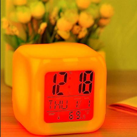 Imagem de Relógio Cubo Digital Led Colorido Alarme Despertador