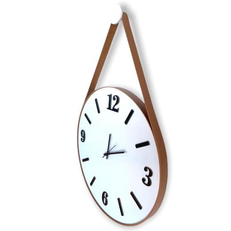 Imagem de Relógio de parede adnet 50cm, fundo branco, algarismos cardinais 3d pretos, alças couro cor caramelo