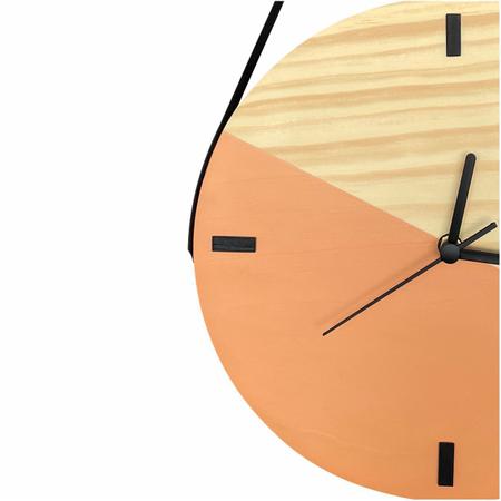 Imagem de Relógio de Parede Escandinavo em Madeira Vanila com Alça