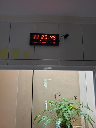 Imagem de Relógio De Parede Led Digital Grande Termometro Recepção