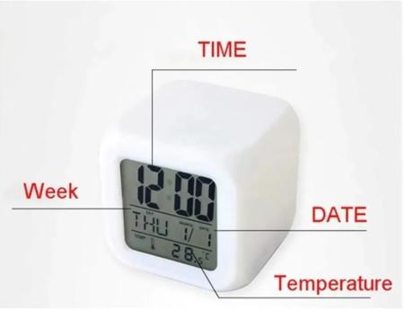 Imagem de Relógio Digital De Mesa Despertador Cubo Com Led 7 Cores