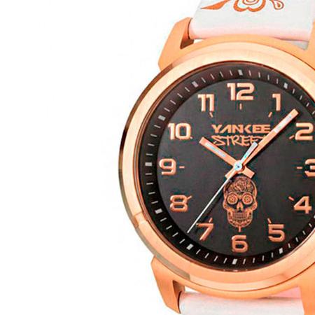 Yankee store street watch