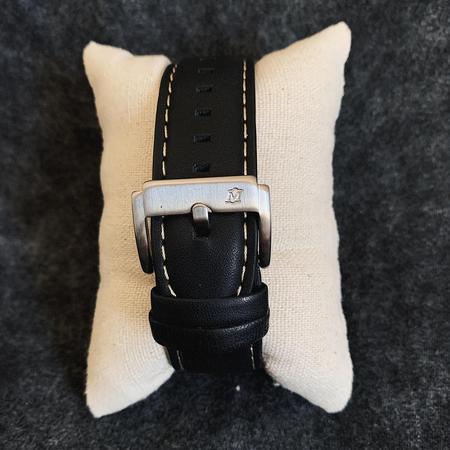 Relógio magnum pulseira couro com fundo branco ma33120q - Relógio