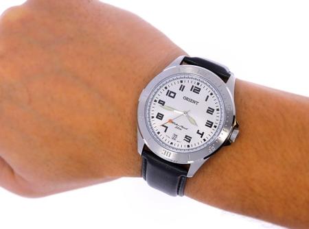 Imagem de Relogio Orient Masculino Prata com numeros pulseira de couro preto MBSC1032 S2PX