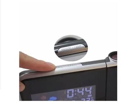 Relógio Despertador Digital Com Projetor De Horas Termômetro