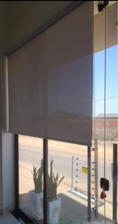 Rolo Tela Solar 3% - 1,70 L X 2,30 A - Cinza - Italian Persianas Imagem de Rolo Tela Solar 3% - 1,70 L X 2,30 A - Cinza