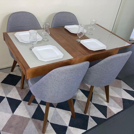 Sala de Jantar Mesa Redonda Cebola e 4 Cadeiras Dilly Fixa - D'Confort  Design®
