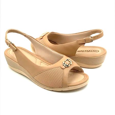 Sandália Comfortflex Anabela Calce Fácil Bege 2396403 Imagem de Sandália Comfortflex Anabela Calce Fácil Bege 2396403