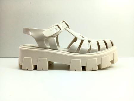 Sandália Tratorada Fechada Flat Confort Giovana Feminino Adulto Ref 1619 Imagem de Sandália Tratorada Fechada Flat Confort Giovana Feminino Adulto Ref 1619