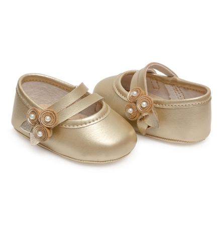 Sapatinho dourado hotsell para bebe