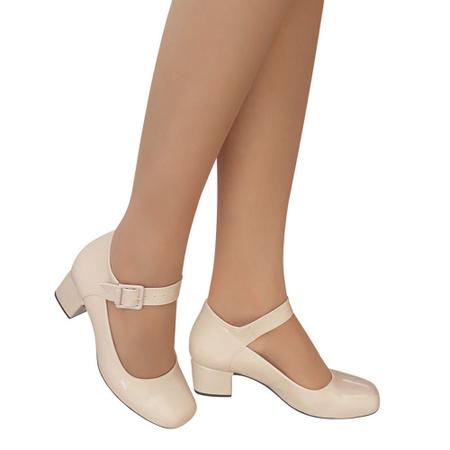 Sapato boneca bege discount