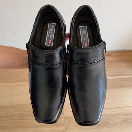 Sapato ferracini com best sale ziper