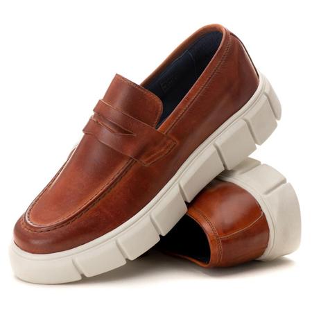 Sapato de hotsell solado alto