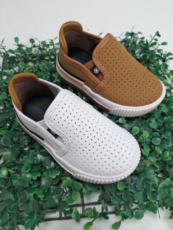 Sapato infantil masculino cores branco e caramelo Casual