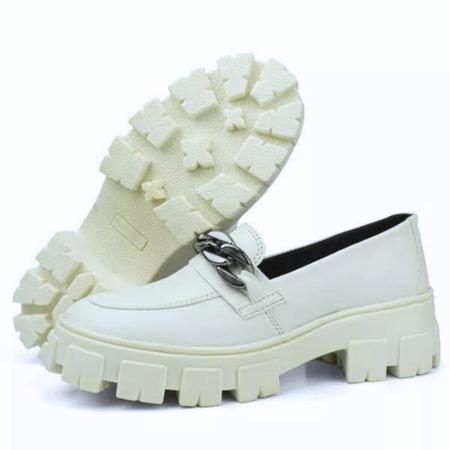 Imagem de sapato mocassim branco/preto blogueira plataforma oxford elegante e confortavel