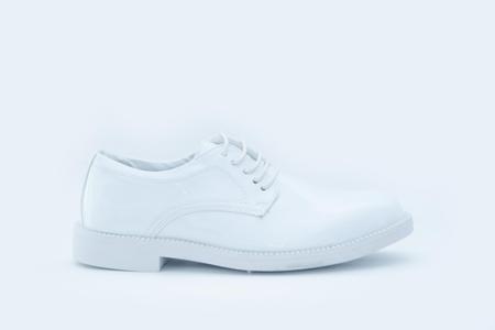 Sapato hotsell branco marinha