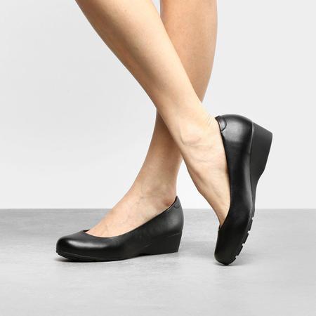 Scarpin anabela 2025