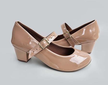 Scarpin Boneca Bege Nude Linha Conforto Boneca - Attos Calçados Imagem de Scarpin Boneca Bege Nude Linha Conforto Boneca