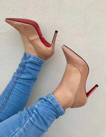 Marca de scarpin com solado cheap vermelho