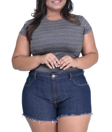 Shorts Jeans Bermuda Plus Size Curto Desfiado Cintura Alta - Wild Imagem de Shorts Jeans Bermuda Plus Size Curto Desfiado Cintura Alta