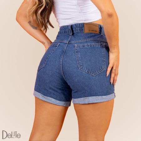 Imagem de Shorts Jeans Premium Feminino Cintura Alta Rasgado com Bolso Barra Dobrada e Fecho com Botões