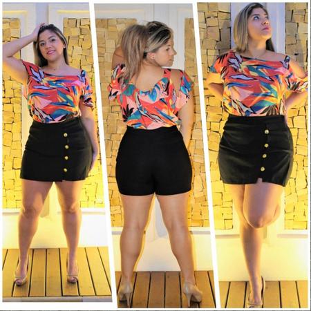 Shorts Plus Size Bengaline com Botão e Barra Arredondada - COSMA