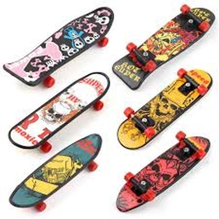 Skate De Dedo Com Acessórios 2 Skates + Chave + Rodas Finger Skateboard  Brinquedo - Sk8 Brinquedo - Skate - Magazine Luiza