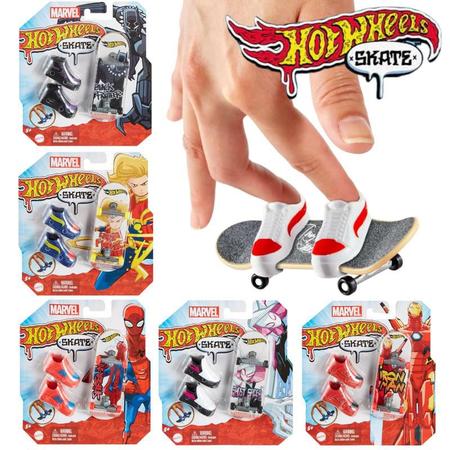 Hot Wheels Skate Marvel Iron Man Finger Skateboard