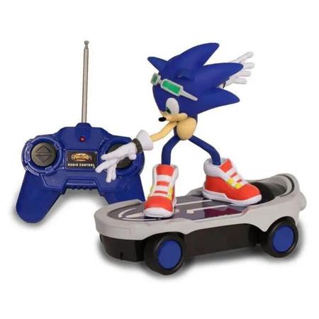 Boneco Sonic The Hedgehog Sonic com Skate