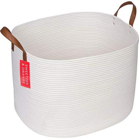 Imagem de Sweetzer & Orange Extra Large Woven Cotton Rope Storage Basket  23"x20.5"x15.5" c/Vegan Handles - Cestas de armazenamento de cobertores, lavanderia e armazenamento de brinquedos, Cesto de Berçário - Off White XXL para Sala de Estar