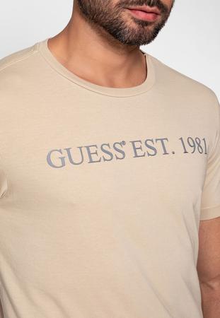 Imagem de T-shirt guess est 1981 relevo